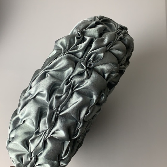 Handmade mini cushion- Smocking technique satiny material (NWT) - Picture 3 of 6